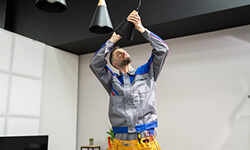 Установка люстр