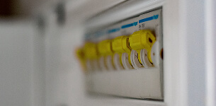 Постоянное срабатывание автоматических выключателей